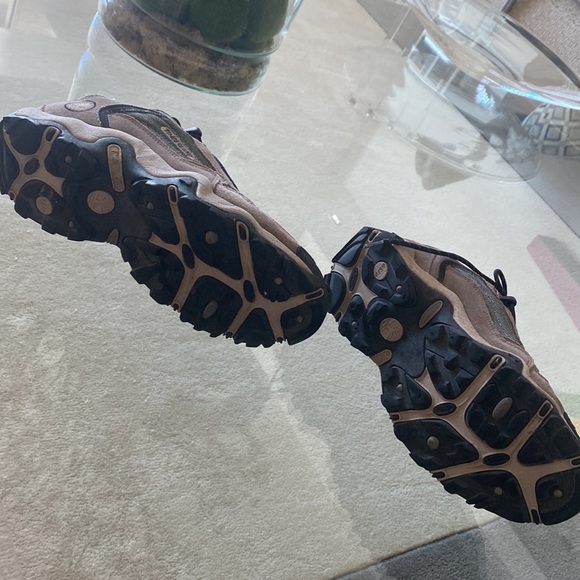 TIMBERLAND WOMENS 9.5  BSFP MOTION EFFICIENCY SYSTEM HIKING SHOE - Picture 3 of 9